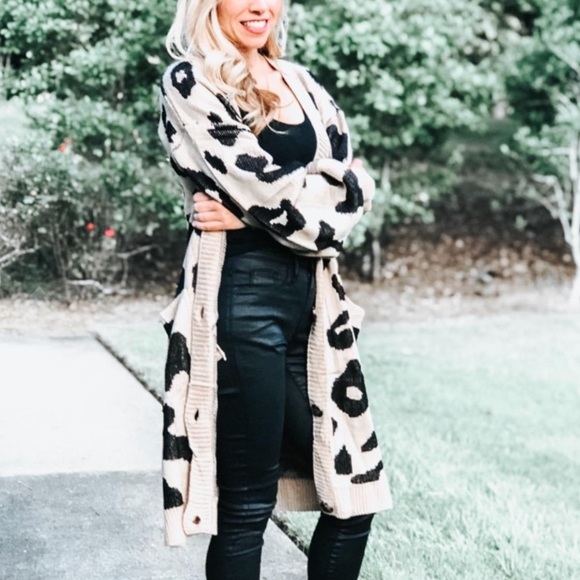 Leopard Printed long button cardigan Sweater - Picture 2 of 5